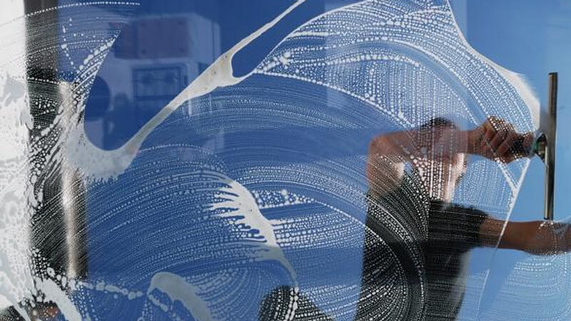 Laveur de Vitres dans les Vosges pour professionnels et particuliers